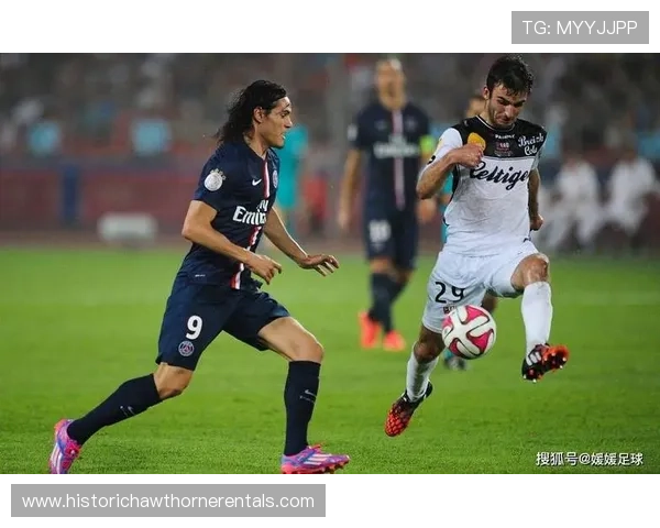 标准列日中场组织能力持续提升，近期比赛表现稳健