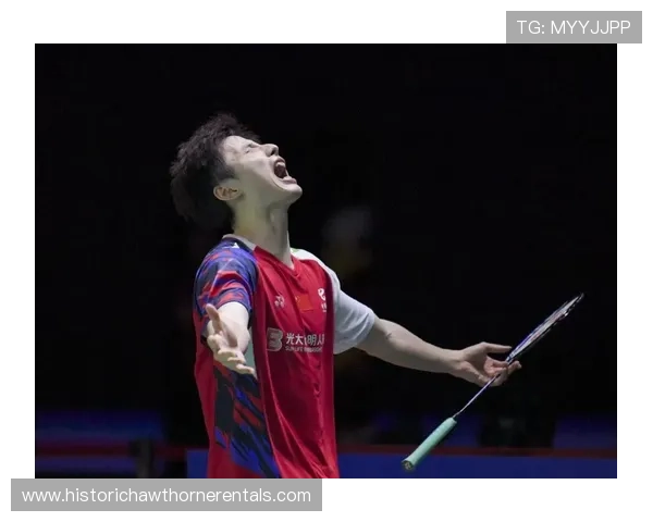 贾一凡的钱包比我房租都厚，赛场上却像邻家大哥哥一样蔫了